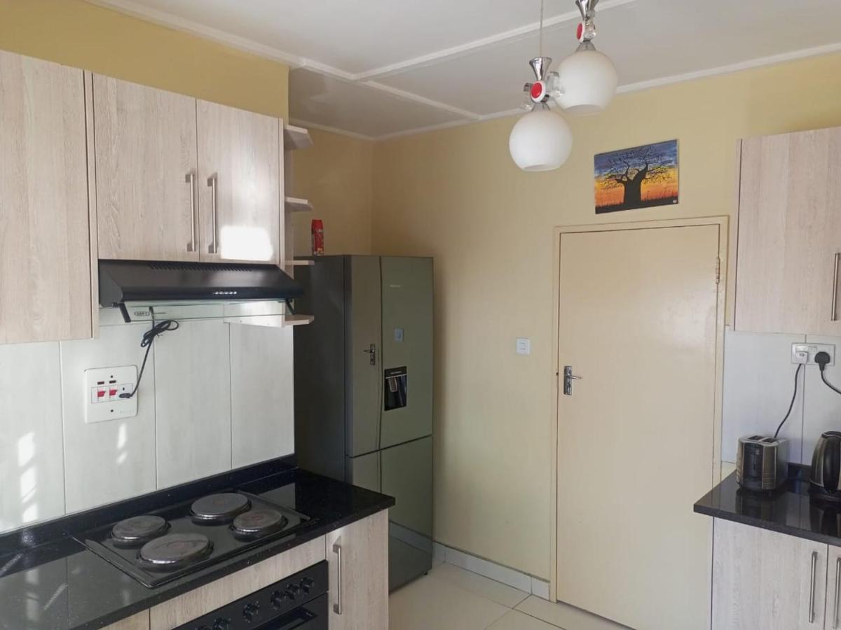 Kasuda Three Bedrooms House In 리빙스턴 외부 사진