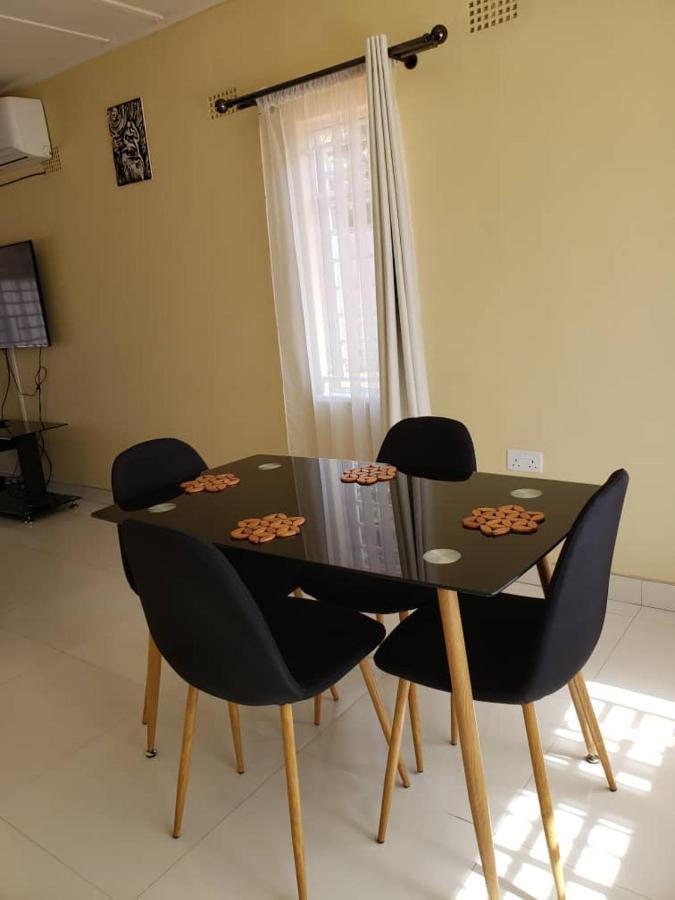 Kasuda Three Bedrooms House In 리빙스턴 외부 사진